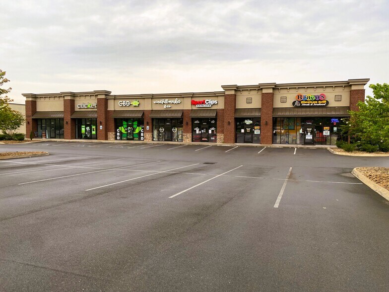 More Photos Of 4327-4329 W Andrew Johnson Hwy, Morristown General Retail For Lease
