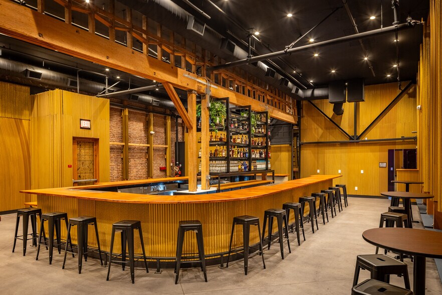 More Photos Of 1948 E 7th St, Los Angeles Bar For Lease