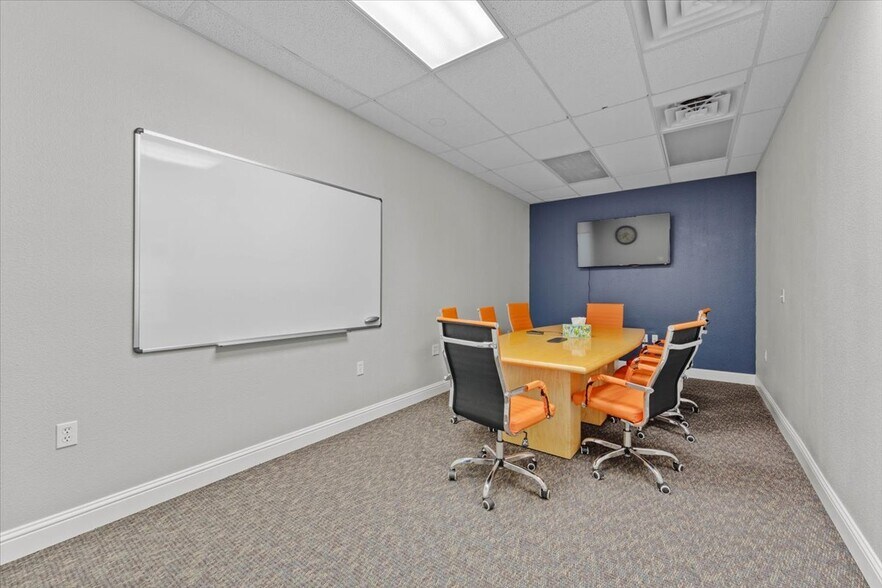 More Photos Of 2155 Larkspur Ln, Redding Office For Sale