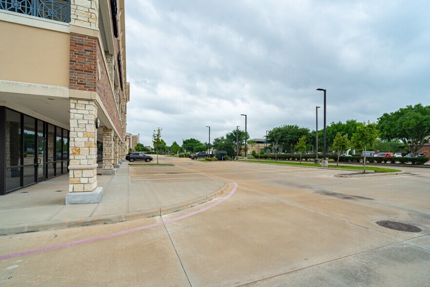 More Photos Of 4899 Highway 6, Missouri City Storefront Retail Office For Lease