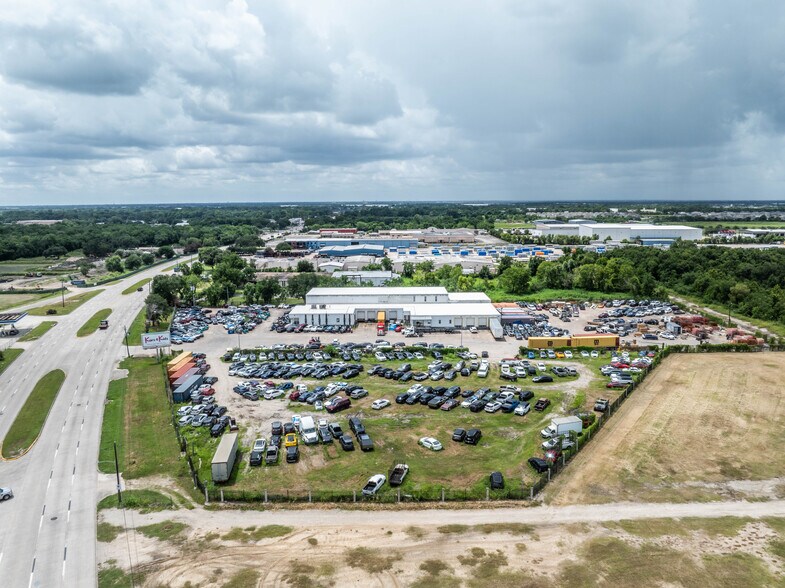 More Photos Of 9122 Telephone Rd, Houston Warehouse For Sale