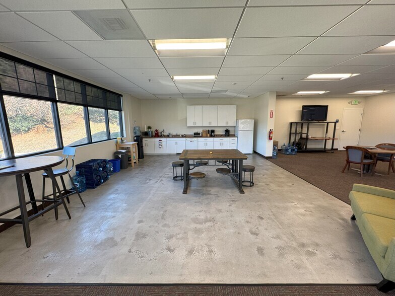 More Photos Of 790 Sir Francis Drake Blvd, San Anselmo Medical For Lease