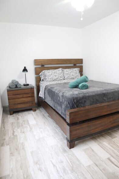 More Photos Of 101-107 Tacoma Ln, West Palm Beach Apartments For Lease