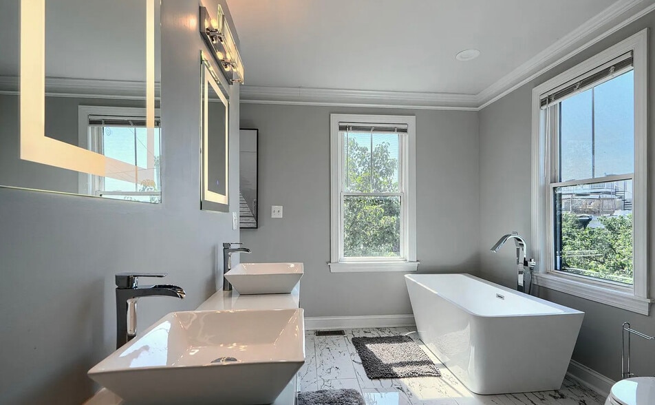 More Photos Of 635 E Fort Ave, Baltimore Specialty For Sale