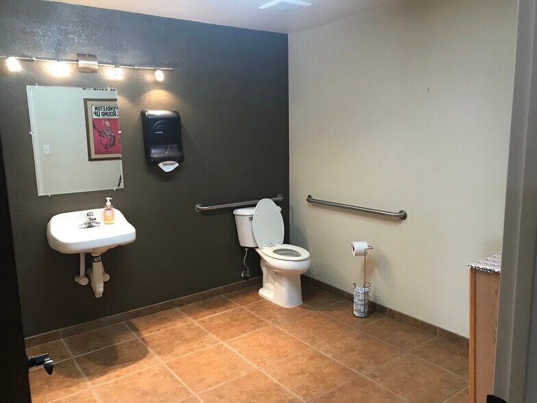 More Photos Of 103 N 5th St, Riverton Storefront Retail Office For Sale