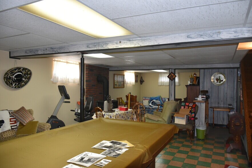 More Photos Of 4592 S Delaware Dr, Easton Auto Repair For Sale