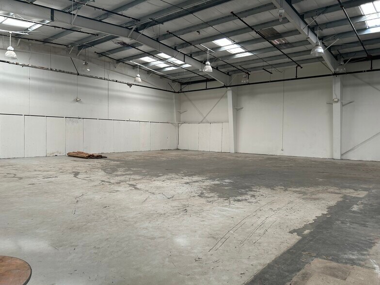 More Photos Of 1405 Van Dyke Ave, San Francisco Industrial For Sale