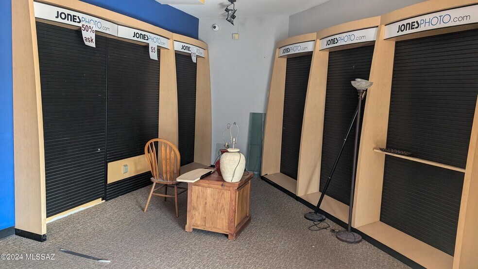 More Photos Of 2901 N Country Club Rd, Tucson Freestanding For Sale