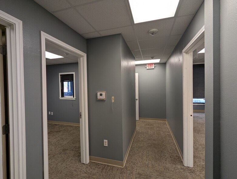More Photos Of 7945 Eastex Fwy, Beaumont Office For Sale