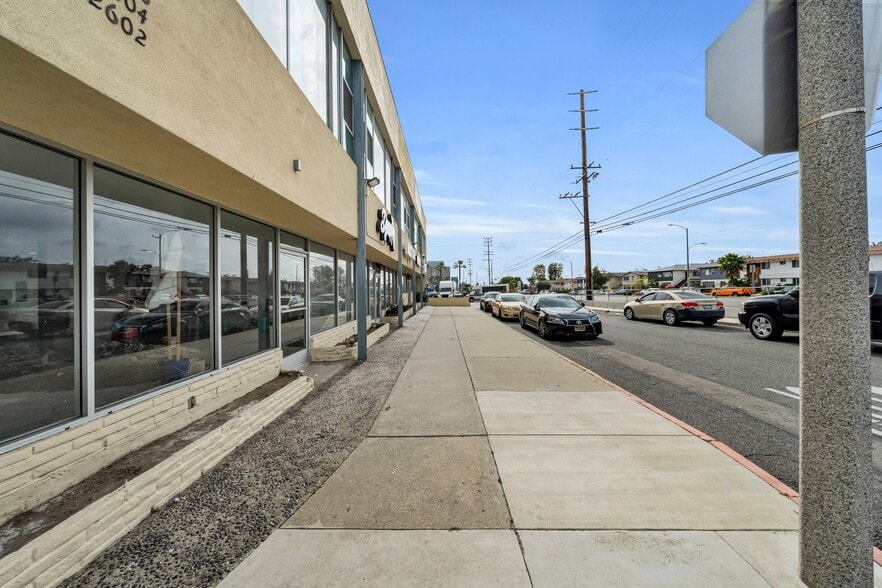More Photos Of 2402-2610 W Imperial Hwy, Hawthorne Storefront Retail Office For Lease