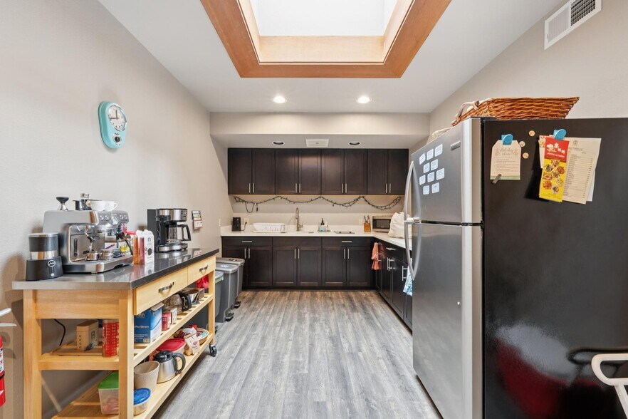 More Photos Of 390 Ashton Ave, San Francisco Office For Sale