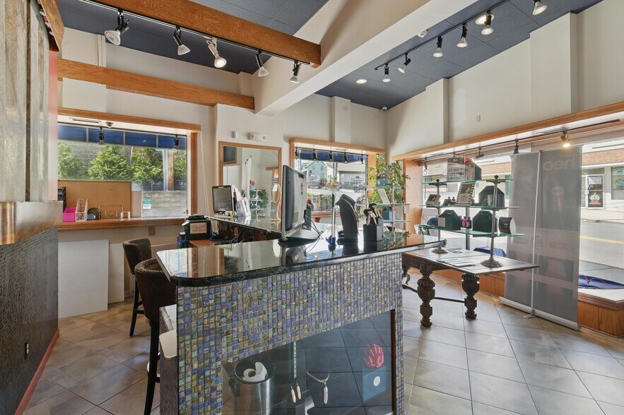 More Photos Of 267 Main St, Nyack General Retail For Sale