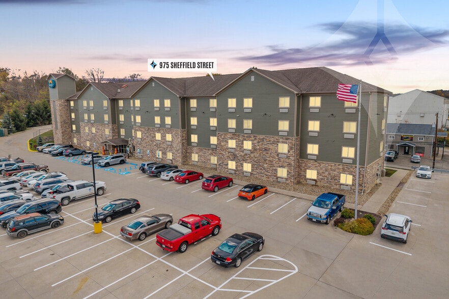 More Photos Of 975 Sheffield St, Washington Hotel For Sale