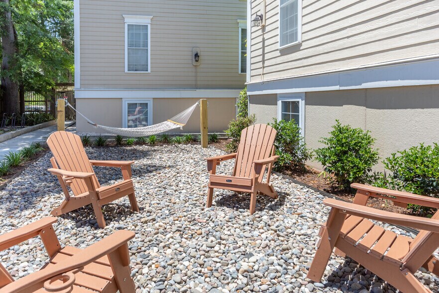 More Photos Of 214 Red Cross St, Wilmington Apartments For Lease