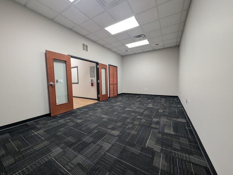 More Photos Of 12276 San Jose Blvd, Jacksonville Medical For Lease