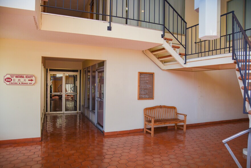 More Photos Of 3100-3160 Pacific Coast Hwy, Torrance Unknown For Lease