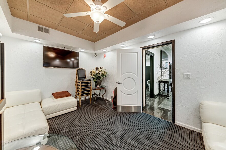 More Photos Of 1070 Baknsville Ave, Pittsburgh Lodge Meeting Hall For Sale