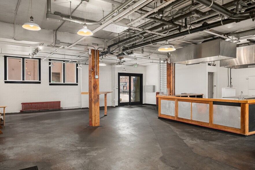 More Photos Of 3517 Fremont Ave N, Seattle Restaurant For Sale