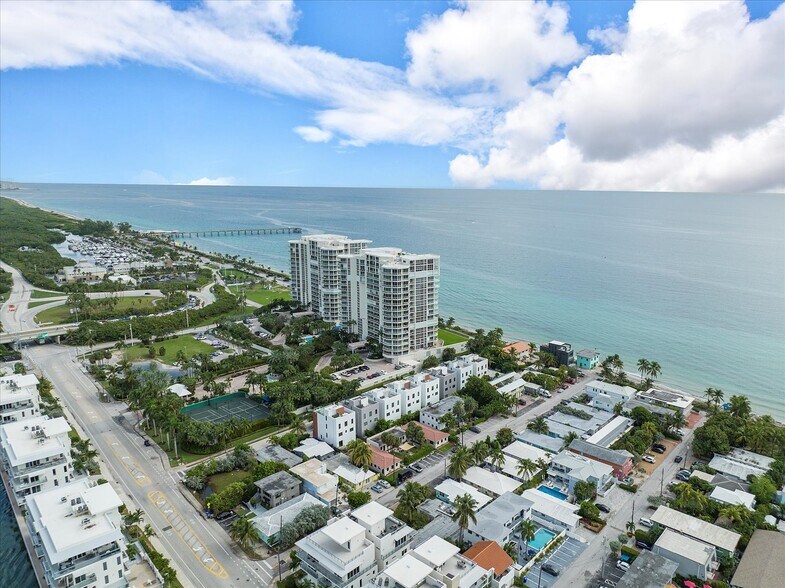 More Photos Of 333 Walnut St, Hollywood Hotel For Sale