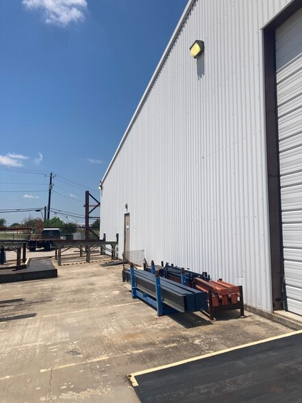 More Photos Of 11220 S FM 730, Azle Industrial For Lease