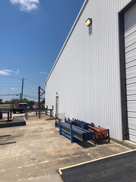 More Photos Of 11220 S FM 730, Azle Industrial For Sale