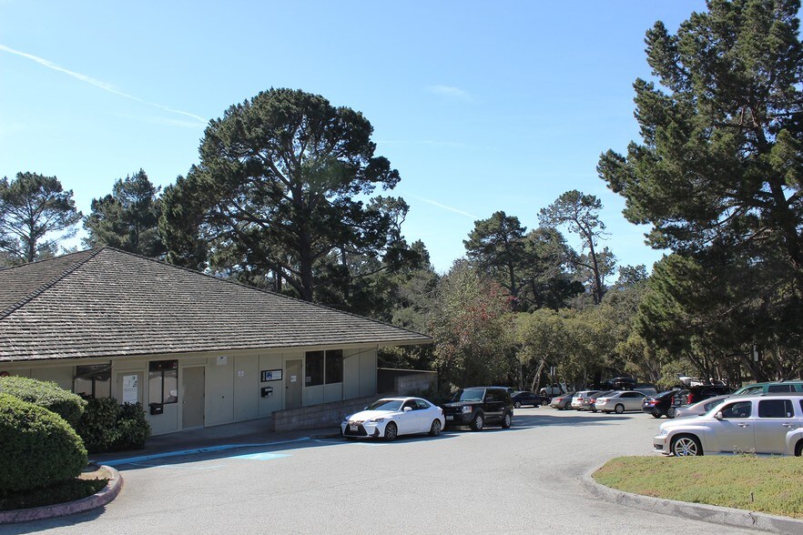 More Photos Of 1900 Garden Rd, Monterey Office For Lease