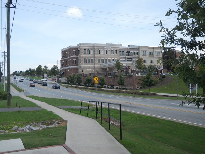 More Photos Of 425 Buford Hwy, Suwanee Storefront Retail Office For Lease