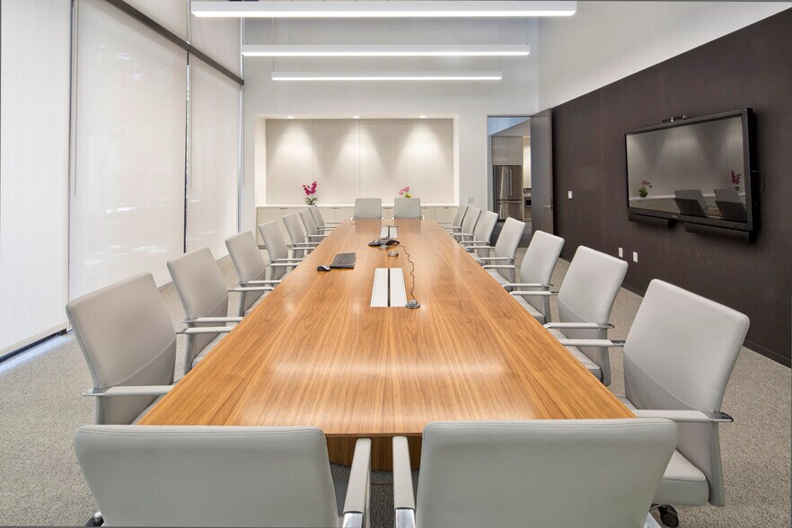 More Photos Of 790 E Colorado Blvd, Pasadena Office For Lease