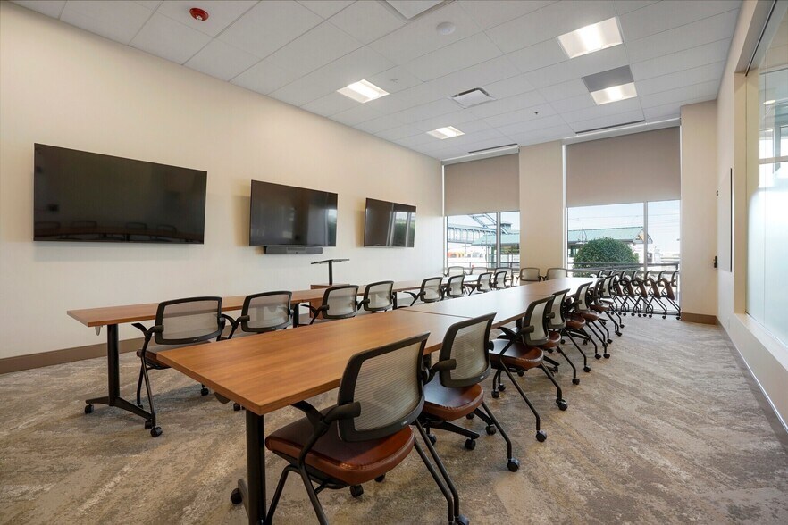 More Photos Of 9380 Station St, Lone Tree Office For Lease