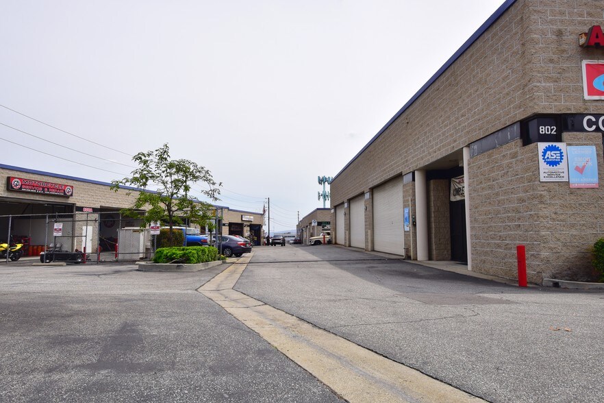 More Photos Of 802-808 E Huntington Dr, Monrovia Industrial For Lease