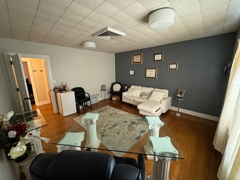 More Photos Of 2340 Rossville Blvd, Chattanooga Religious Facility For Lease