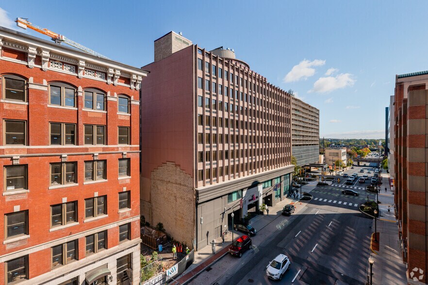More Photos Of 23 S 2nd St, Harrisburg Hotel For Sale