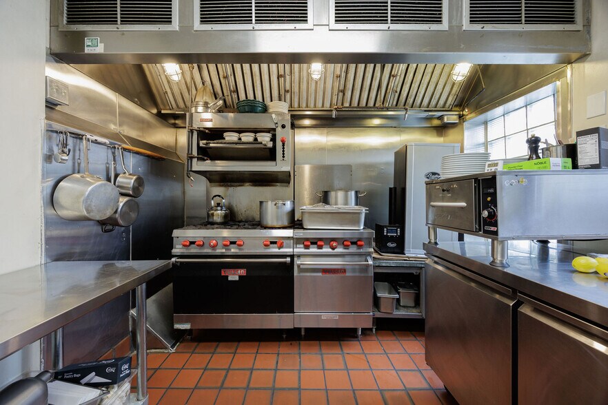 More Photos Of 1712 Aliceanna St, Baltimore Restaurant For Sale
