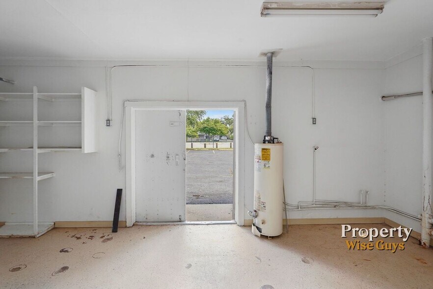 More Photos Of 617 10th St E, Bradenton Freestanding For Sale