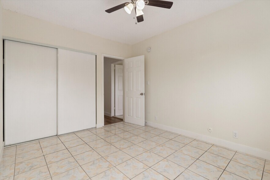 More Photos Of 3925 Barrett Rd, Los Angeles Apartments For Sale
