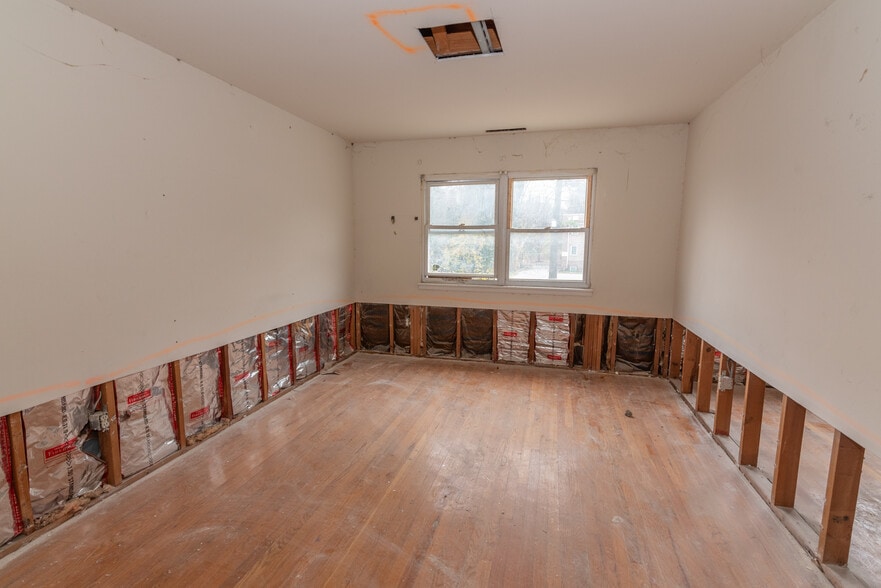 More Photos Of 4907-4921 Frederick Ave, Baltimore Apartments For Sale