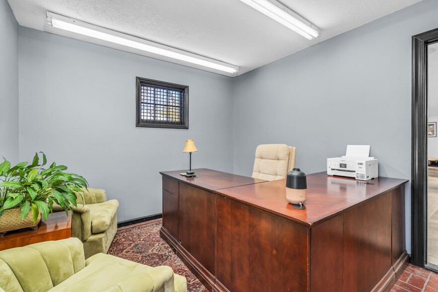 More Photos Of 323 Trevathan St, Rocky Mount Freestanding For Sale