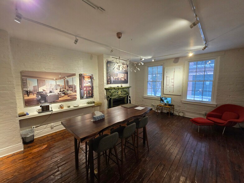 More Photos Of 24 Mercer St, Toronto Loft Creative Space For Lease
