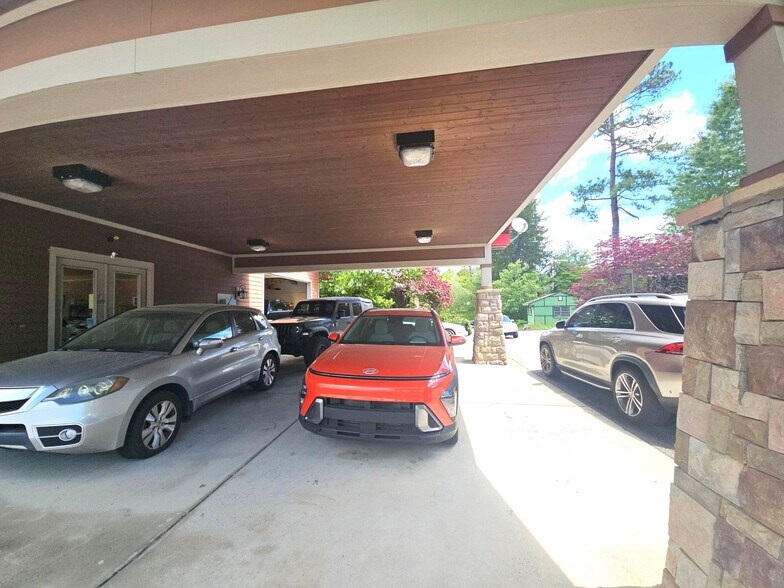 More Photos Of 1216 Asheville Hwy, Hendersonville Auto Dealership For Lease