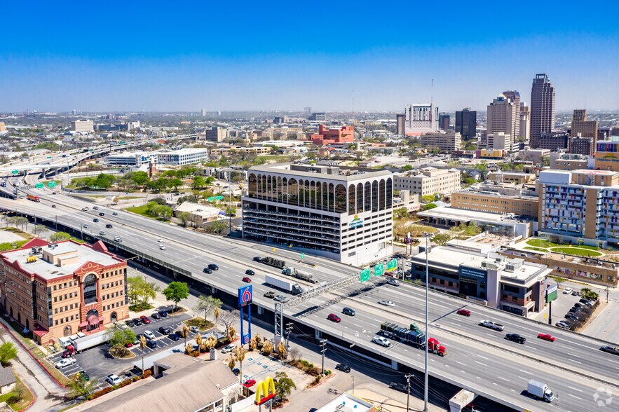 More Photos Of 315 N San Saba, San Antonio Medical For Lease