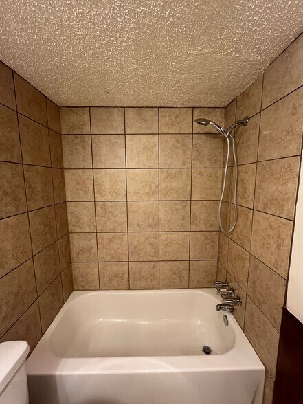 More Photos Of 312 Chalmette Dr, Norman Apartments For Sale