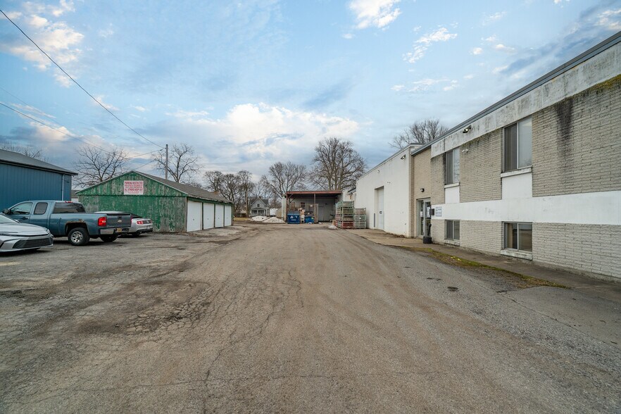 More Photos Of 59 Felton St, North Tonawanda Industrial For Sale