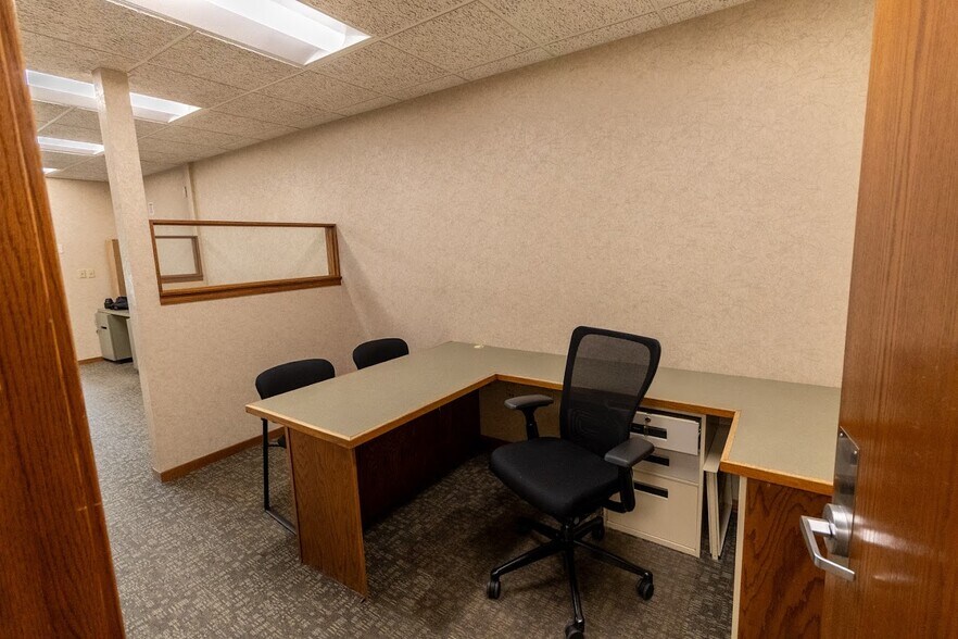 More Photos Of 833 E 16th St, Holland Bank For Lease