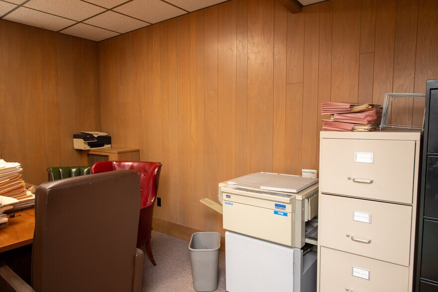 More Photos Of 13 S 6th St, New Bedford Office For Sale