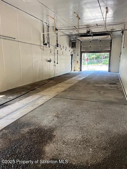 More Photos Of 30 Sturges Rd, Peckville Carwash For Sale