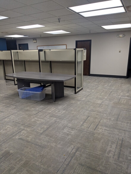 More Photos Of 2526 Bypass Rd, Elkhart Office For Lease