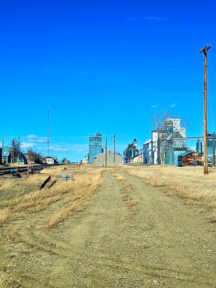 More Photos Of 108 4th Avenue Southwest, Conrad Land For Sale