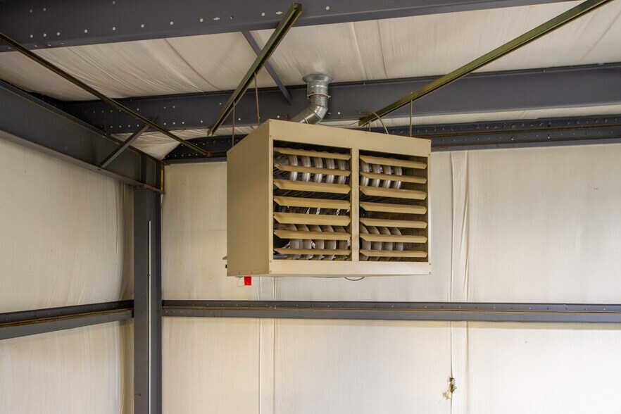 More Photos Of 2840 Mitthoeffer Pl, Indianapolis Warehouse For Sale