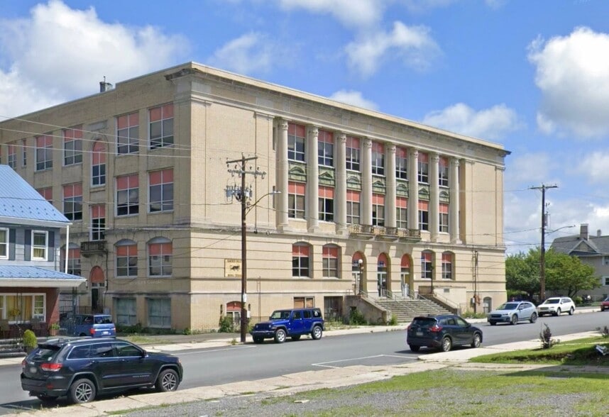 Primary Photo Of 15 Bertsch st, Lansford Schools For Sale