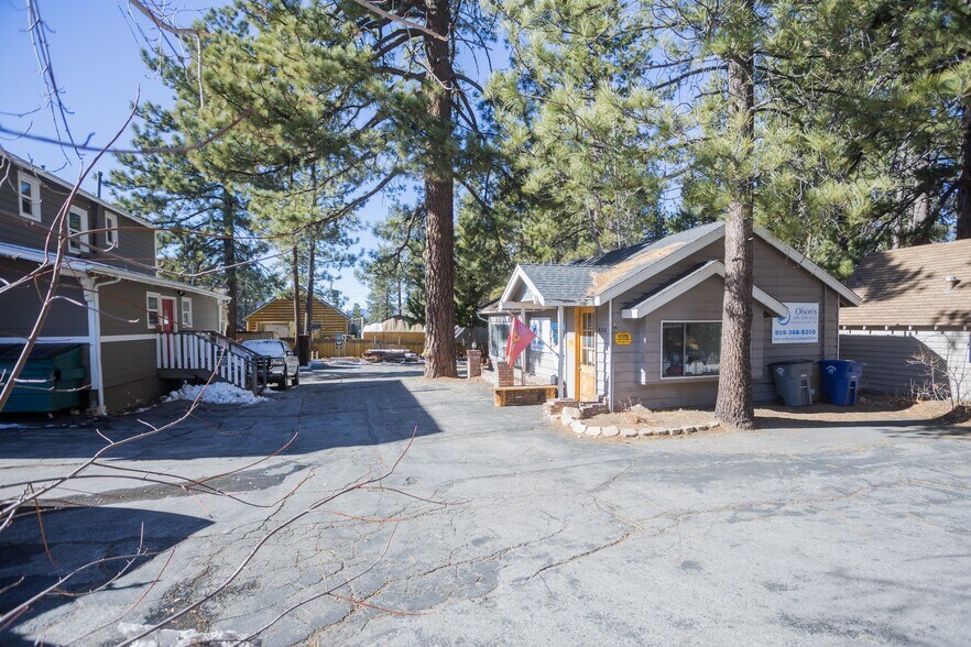 More Photos Of 41312 Big Bear Blvd, Big Bear Lake General Retail For Sale